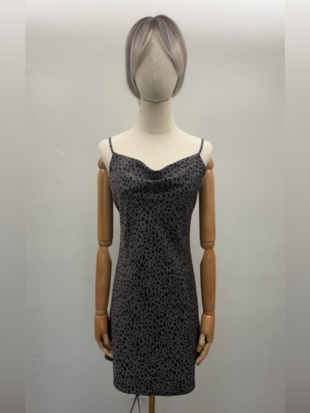 Trendy Audrey 3+1 slip dress in a chic gray & black leopard print Size M